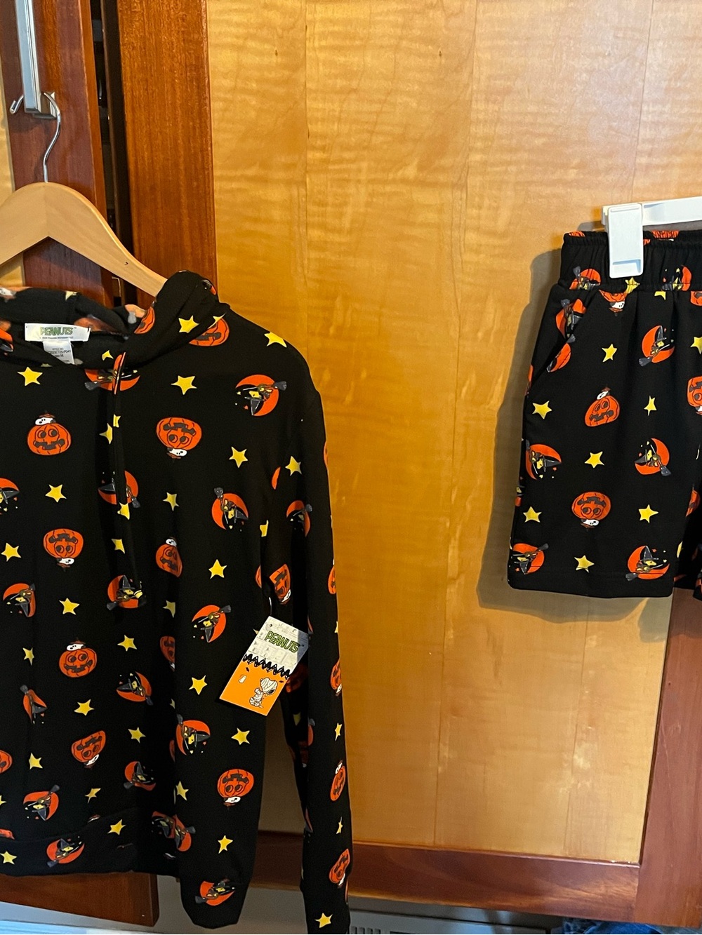 Peanuts Black Halloween Pumpkin Print Hoodie & Shorts Set